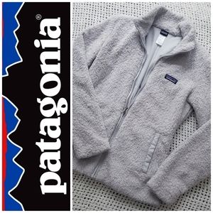 🚚🏠MOVING SALE. Patagonia plush jacket (S)